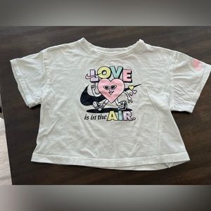 Girls Nike Cropped Shirt Size 6X
